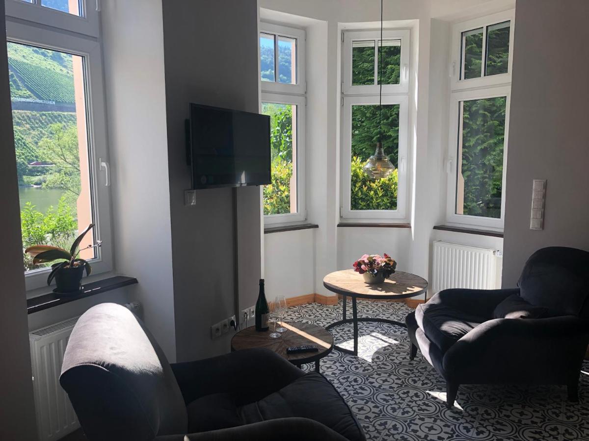 Mosel-Erker Apartment Reil Luaran gambar